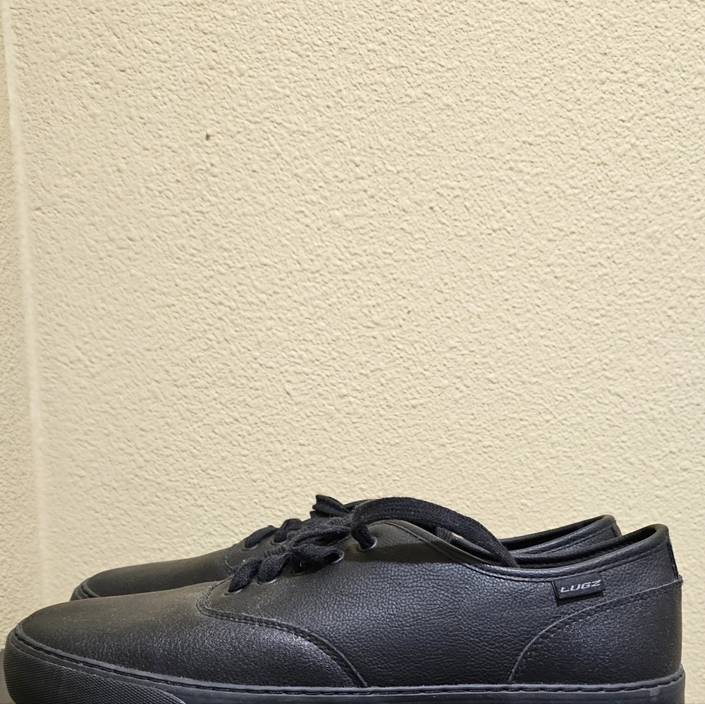 Mens casual shoes